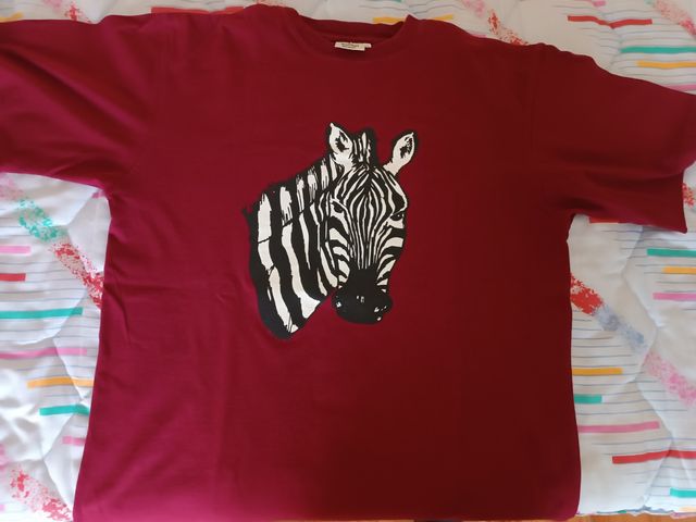 Camiseta con estampado de cebra