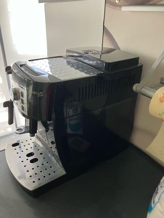 Cafetera DeLonghi Magnifica S Automática