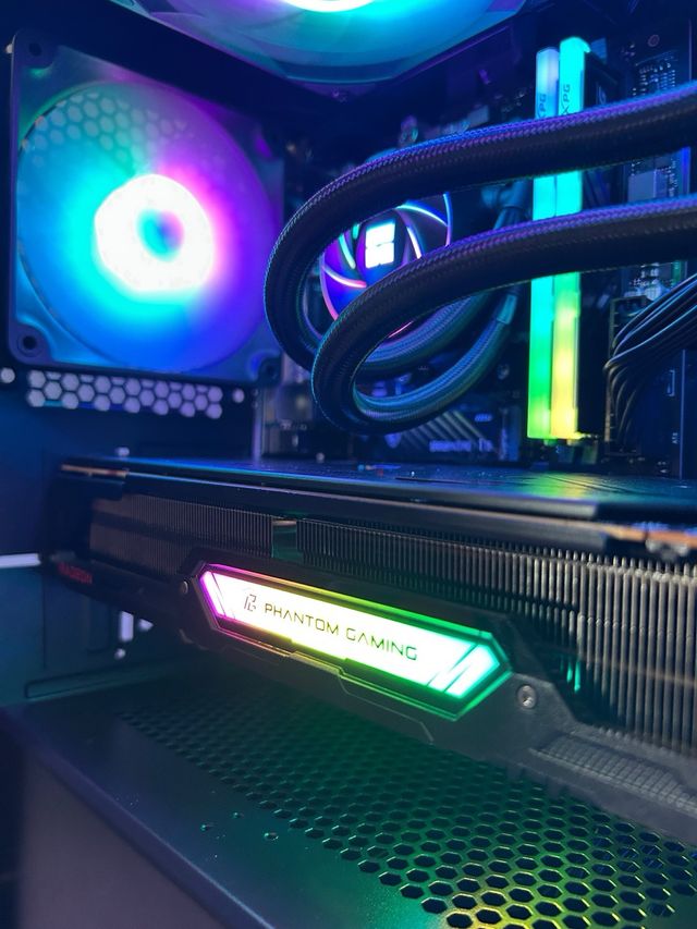 PC Gaming Ryzen 9 5900XT 32GB RX 6800XT 16GB