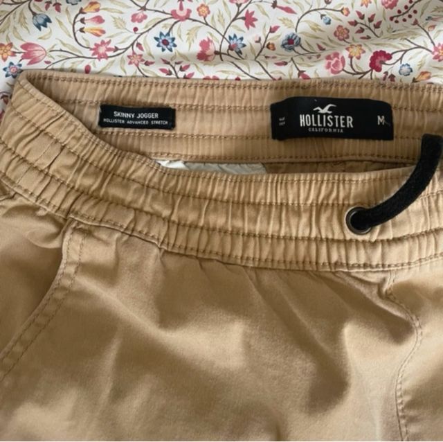 Jogger Hollister Beige Talla M