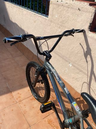 Bicicleta Monty bmx