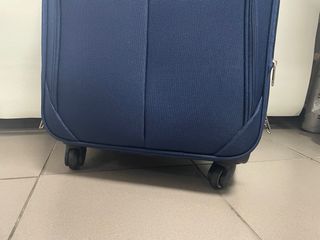 Maleta  mediana tela extensible nueva