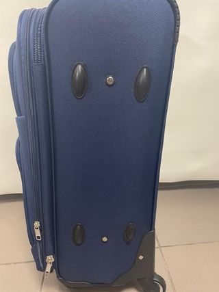 Maleta  mediana tela extensible nueva
