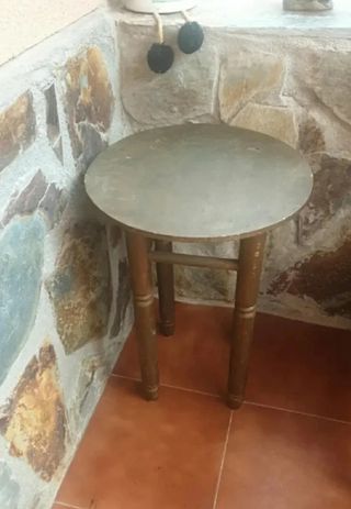 Mesita auxiliar redonda de madera