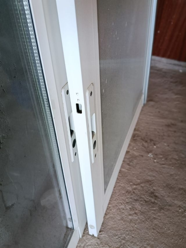 Ventana corredera cristal y aluminio