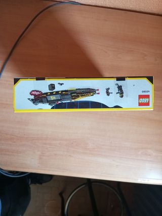 443. Lego 40580 nave espacial BlackTron Cruiser