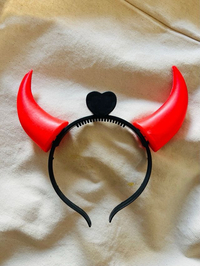 Accesorios disfraz demonio (2 tridentes) 1 diadema