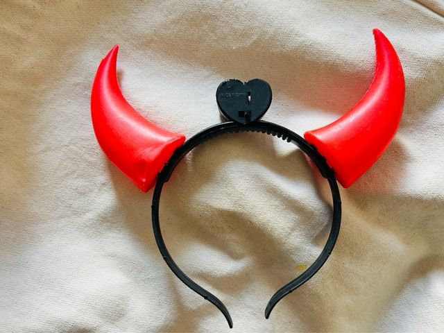 Accesorios disfraz demonio (2 tridentes) 1 diadema