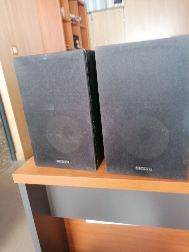 Altoparlanti neri Onkyo D-055