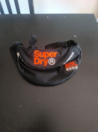 Riñonera juvenil Superdry negra