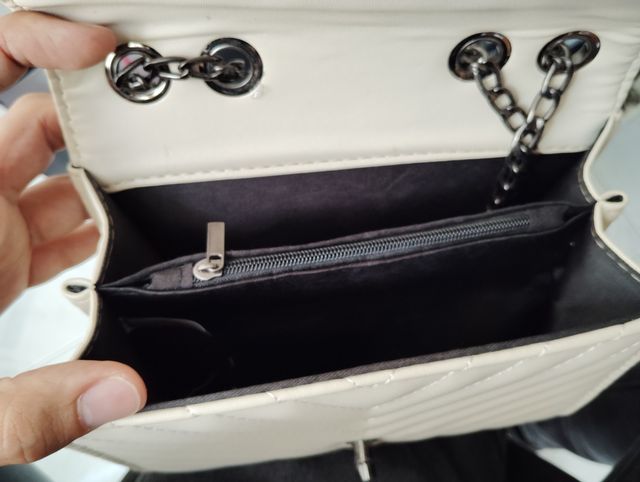 Borsa donna bianca con catena nera