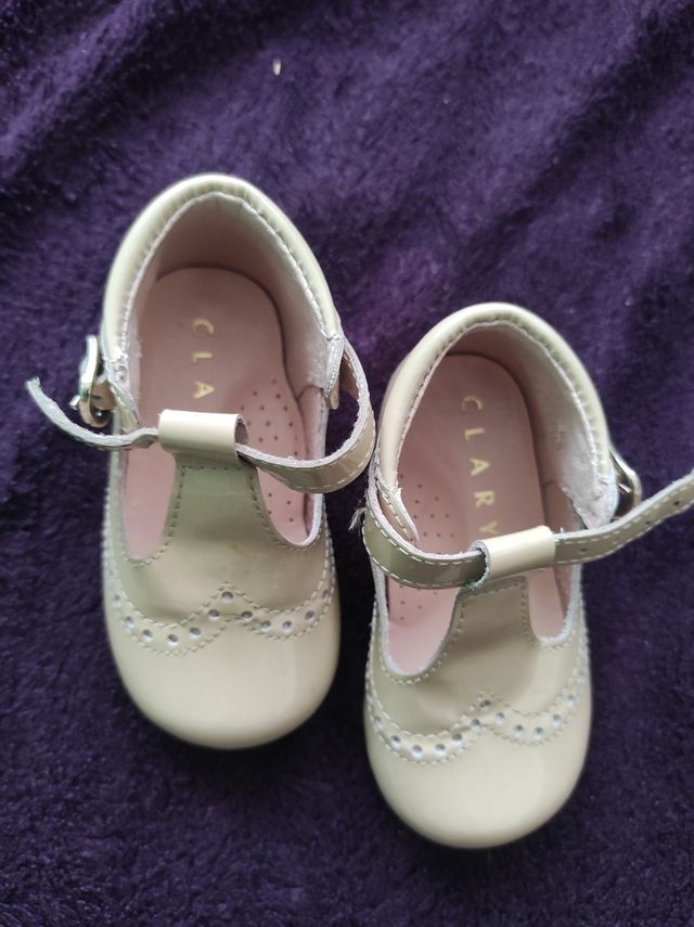 Zapatos charol niña talla 19