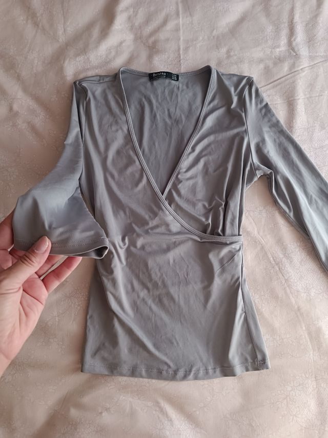 Jersey Bershka media manga gris