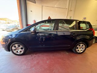Peugeot 5008 1.6 HDI 110CV AUT 12 MESES DE GARANT 
