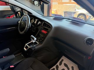 Peugeot 5008 1.6 HDI 110CV AUT 12 MESES DE GARANT 