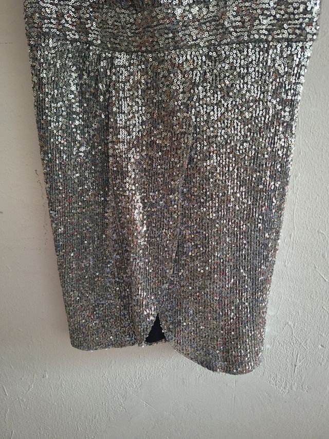 Vestido lentejuelas corto plateado