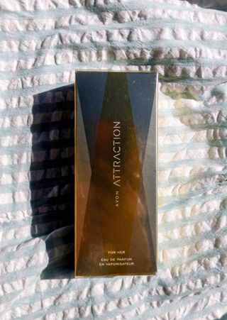 Avon Attraction Eau de Parfum para ella
