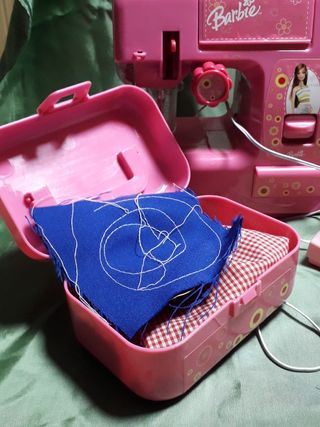 Máquina de Coser Barbie Rosa
