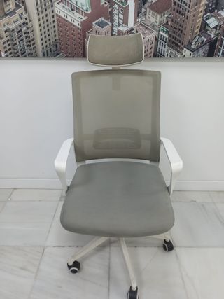 SILLA DE OFICINA GRIS Y BLANCA