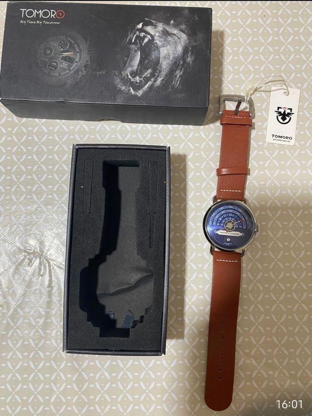 Reloj Tomoro Hemiciclo Marrón