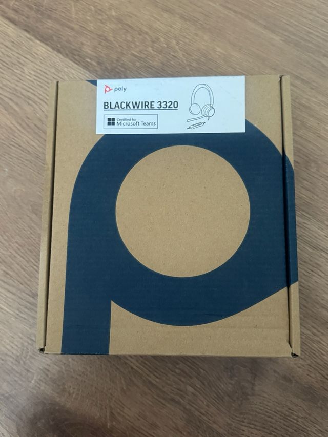 Poly Blackwire 3320 Auriculares