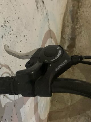 Bicicleta de montaña roja