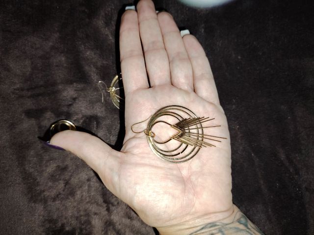 Pendientes dorados largos/anillo dorado