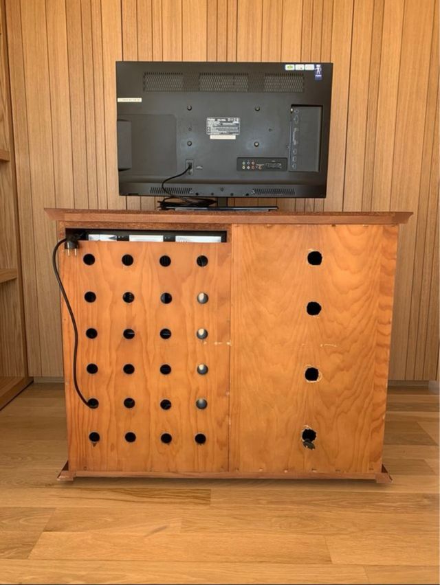 Mueble TV madera con minibar