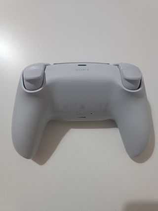 Mando PS5 Blanco con joysticks TMR magnéticos.