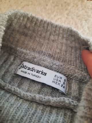 Jersey cropped gris Stradivarius