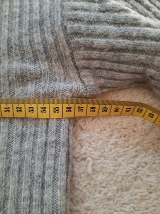 Jersey cropped gris Stradivarius