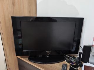 TV Samsung 26' con sintonizador TDT