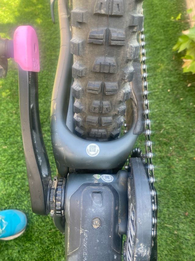 Santa Cruz Megatower C talla M Saint