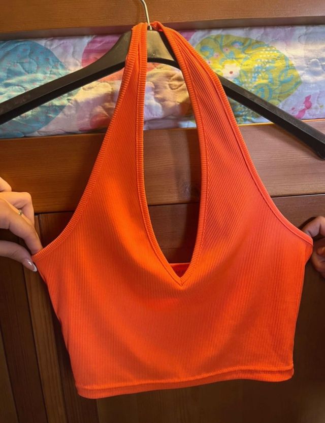 Top naranja SHEIN talla S