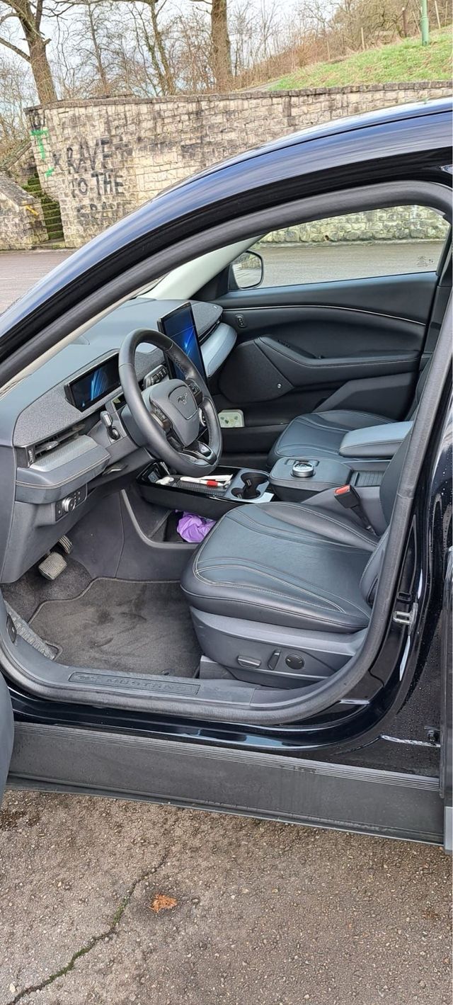 Ford Mustang Mach E Rango Extendido 99 kw