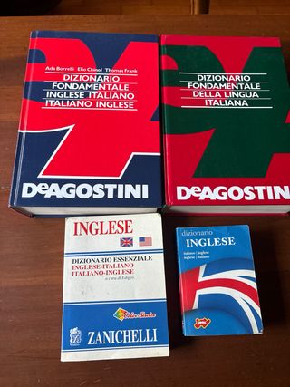 vari dizionari anche tascabili