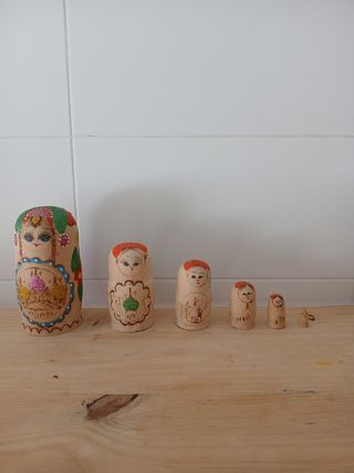 Matrioske russe in legno - 6 misure