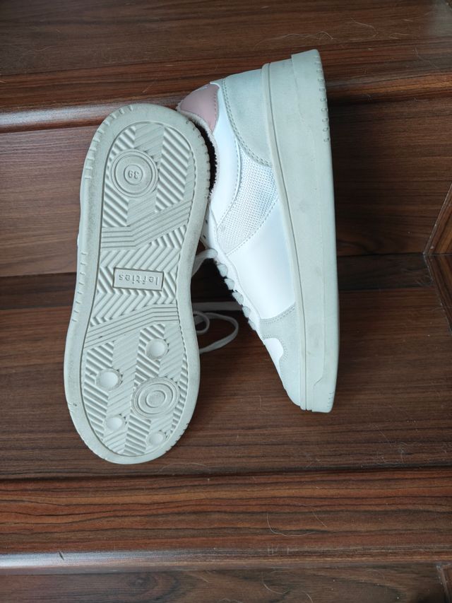 Zapatillas Active Club Beige y Blancas