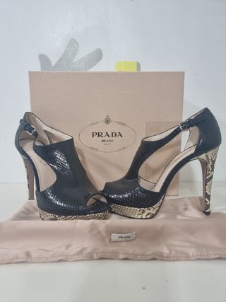 Zapatos Prada Sandalias de tacón 09140