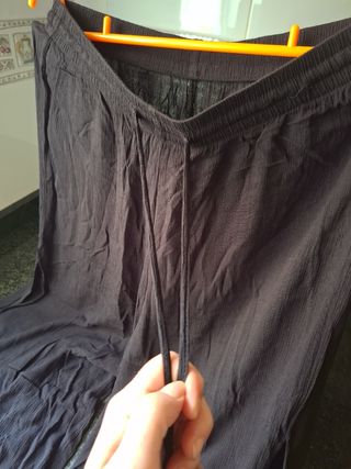 Falda pantalón negra tobillera con abertura