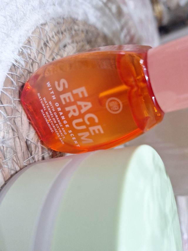 Crema viso e sieri viso