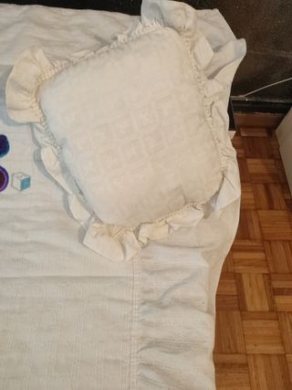 Edredón y almohada cuna oso nuevo mas cubridor.