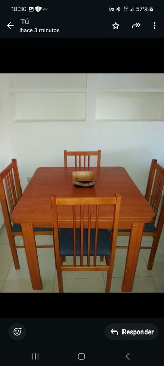 Mesa extensible con 6 sillas en Orihuela 