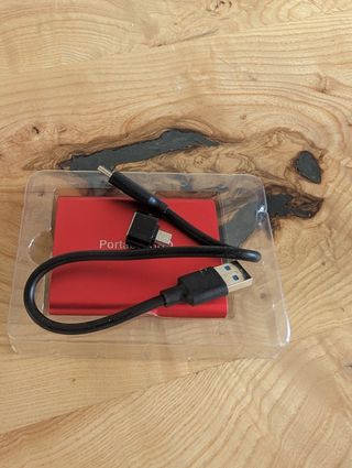 SSD 4TB Rojo