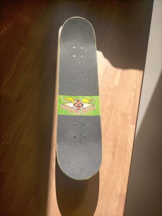 Skate, tabla ToyMachine y ejes Venture.Buen estado