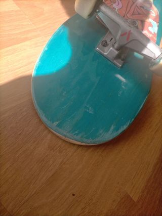 Skate, tabla ToyMachine y ejes Venture.Buen estado