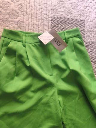 Precioso pantalón verde menta