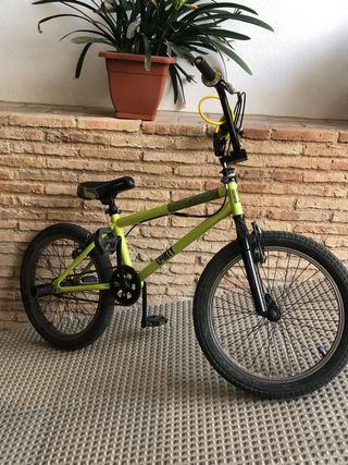 BMX con pegs delanteros y traseros