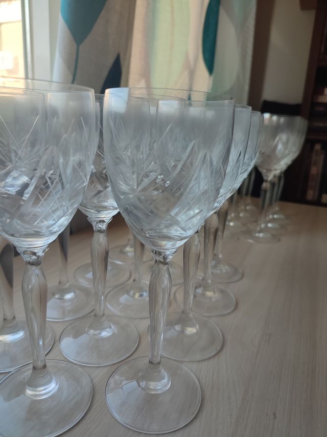 Lote 23 COPAS cristal Tallado – (Vino/Agua vintage