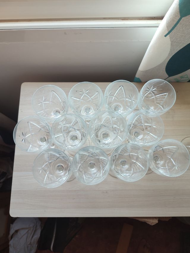 Lote 23 COPAS cristal Tallado – (Vino/Agua vintage